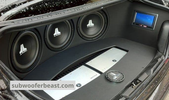 Problems Caused by Car Subwoofers Moving in the Trunk
subwooferbeast.com